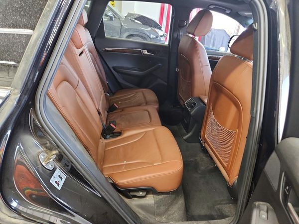 2012 AUDI Q5 Premium Plus