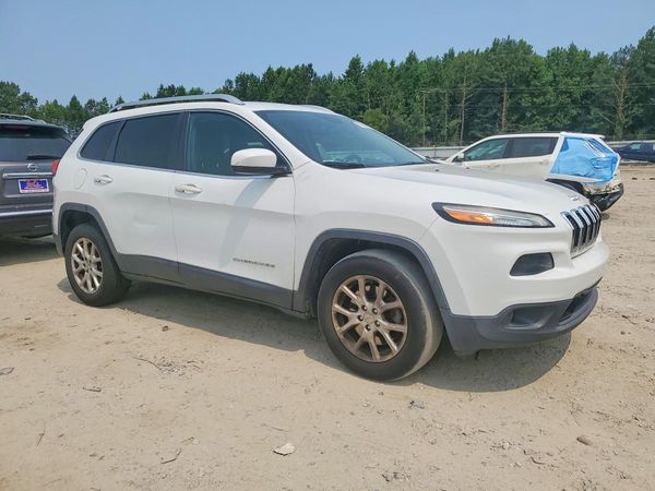 2016 JEEP CHEROKEE Latitude/Longitude/North — Passenger 3/4