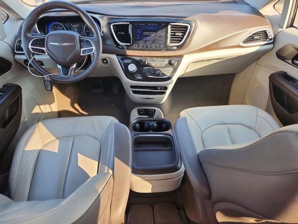 2017 CHRYSLER PACIFICA Touring L