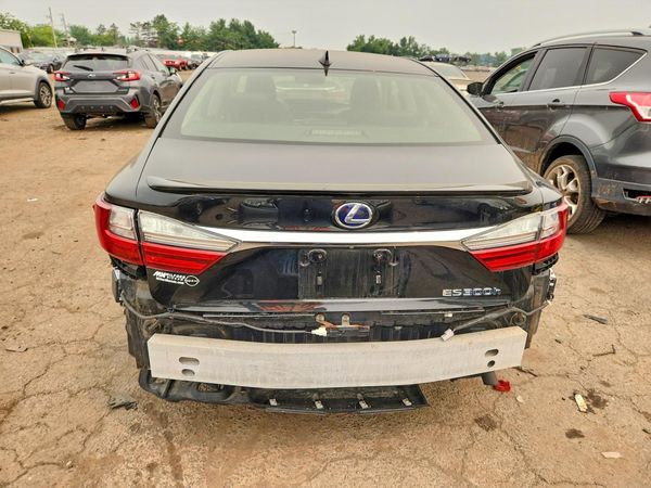 2016 LEXUS ES