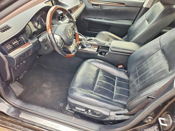2016 LEXUS ES