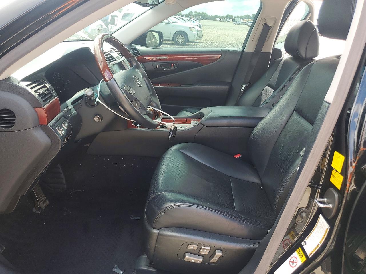 2011 LEXUS LS 460