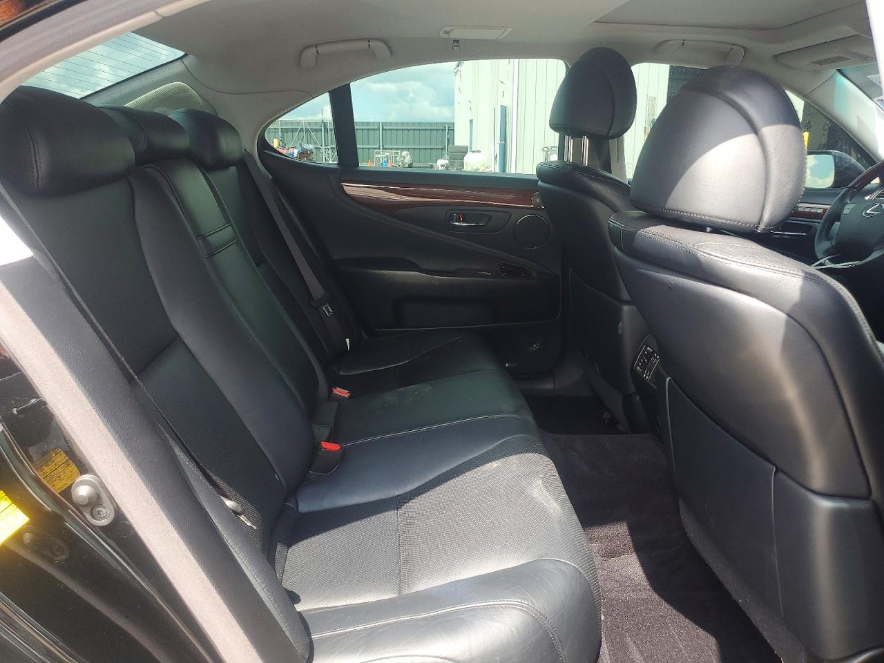 2011 LEXUS LS 460