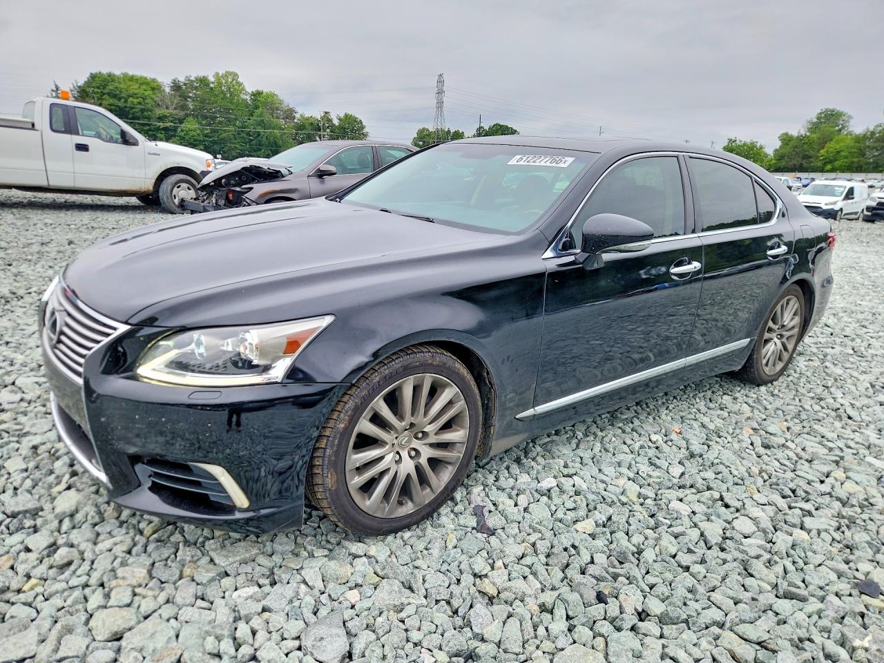 2013 LEXUS LS 460