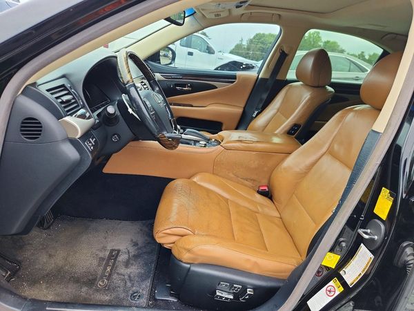 2013 LEXUS LS 460