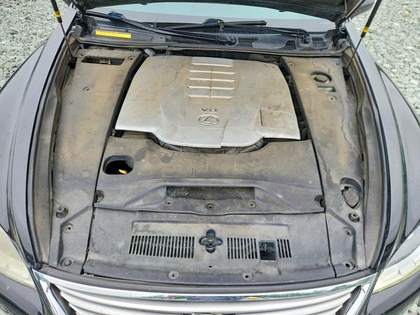 2013 LEXUS LS 460