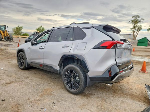 2024 TOYOTA RAV4 SE