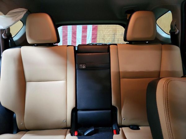 2018 TOYOTA RAV4 Ltd