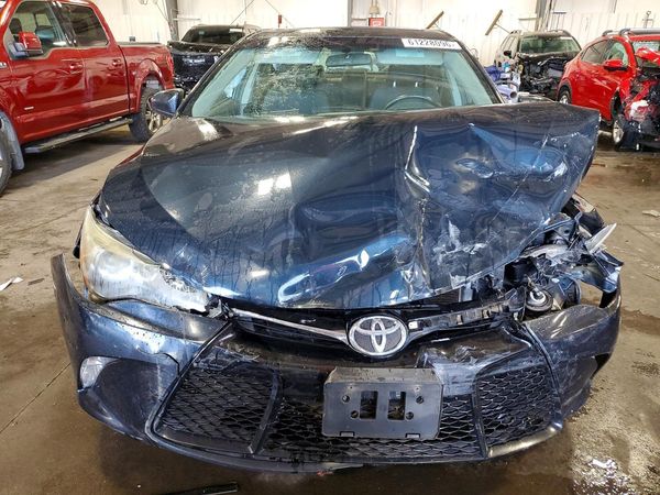 2016 TOYOTA CAMRY