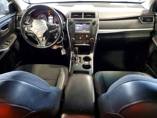 2016 TOYOTA CAMRY