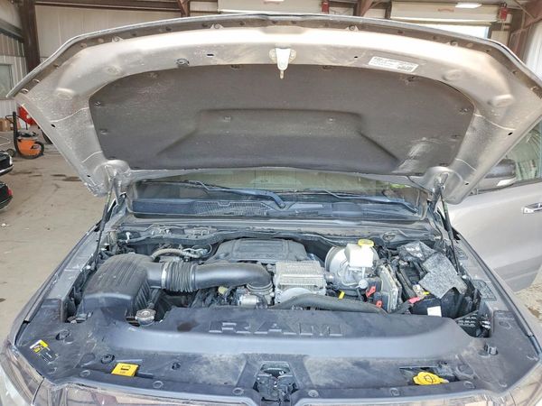 2020 RAM 1500 Big Horn, Lonestar — Engine bay