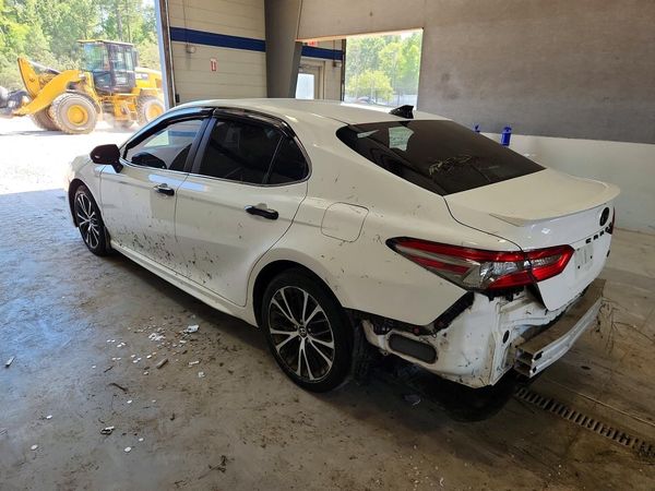 2018 TOYOTA CAMRY