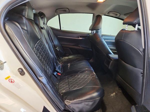 2018 TOYOTA CAMRY