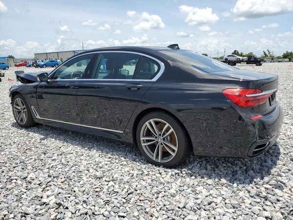 2019 BMW 740