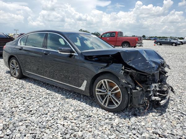 2019 BMW 740