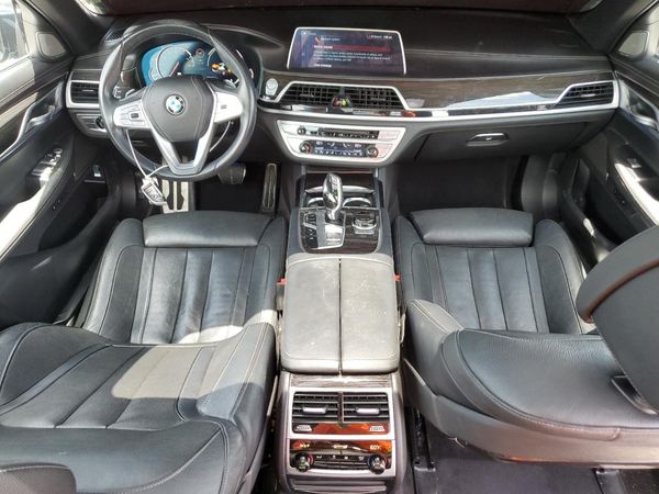 2019 BMW 740