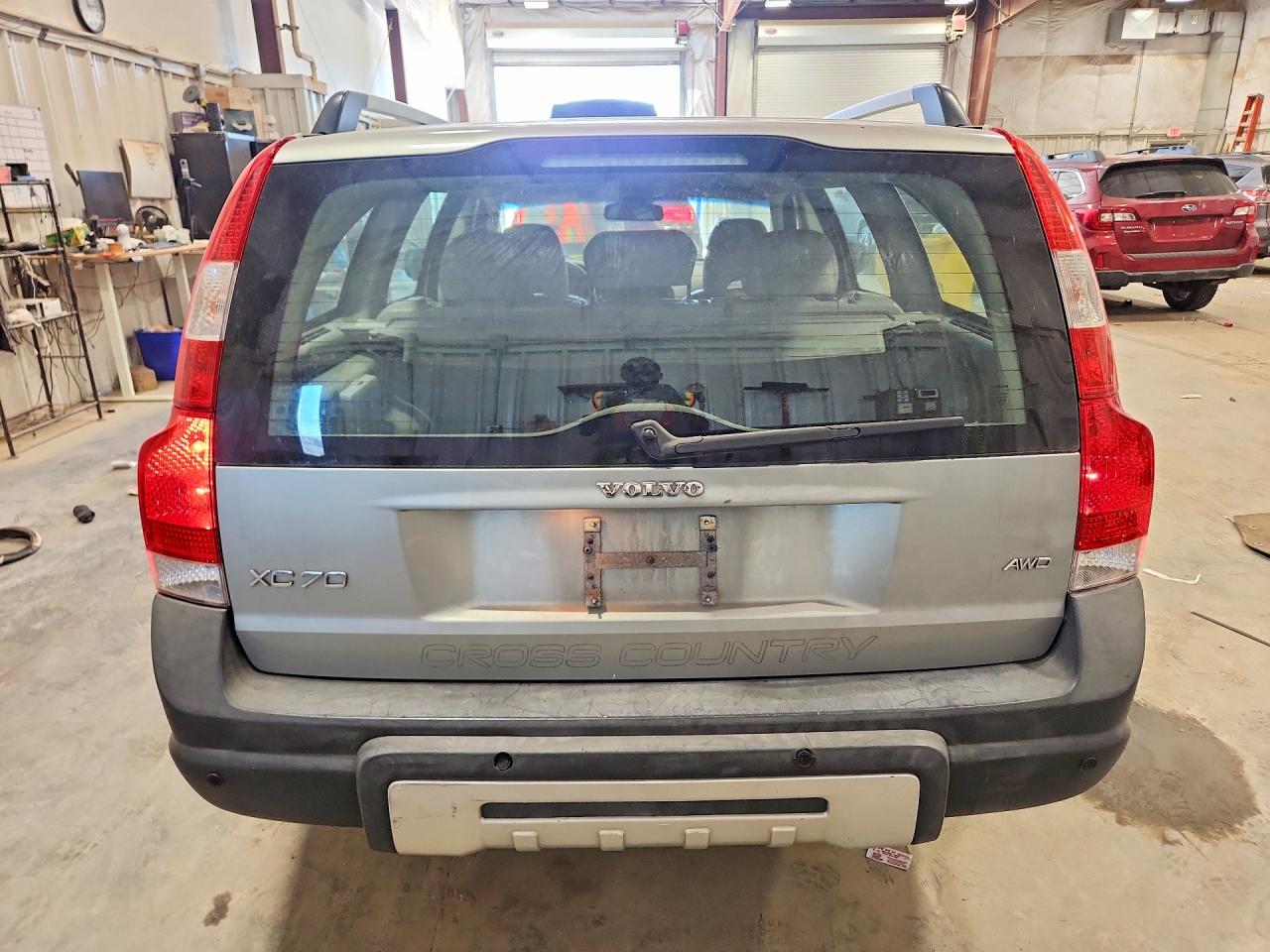 2005 VOLVO XC70