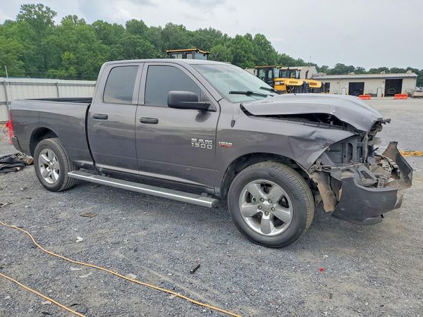 2018 RAM 1500 ST QUAD CAB 4X4