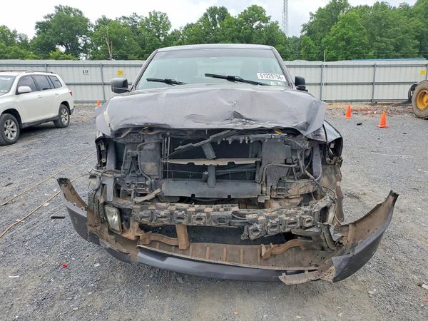 2018 RAM 1500 ST QUAD CAB 4X4