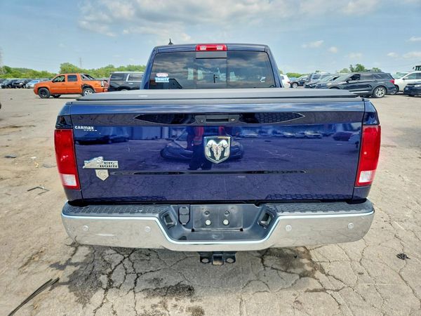 2018 RAM 1500 SLT QUAD CAB 4X2