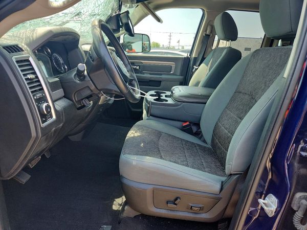 2018 RAM 1500 SLT QUAD CAB 4X2