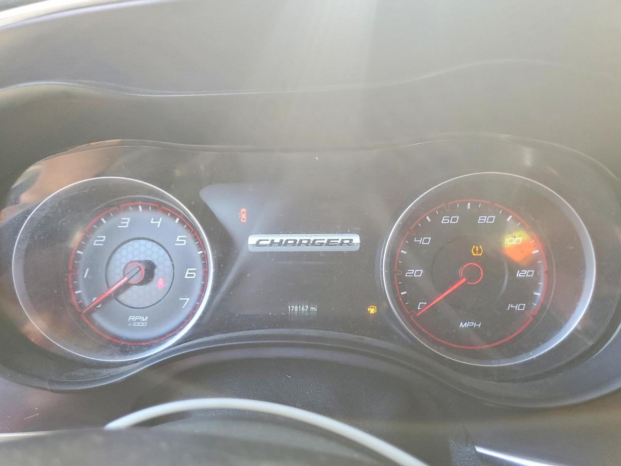 2016 DODGE CHARGER SE