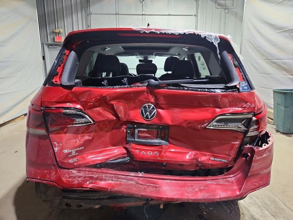 2022 VOLKSWAGEN TAOS 4Motion SEL