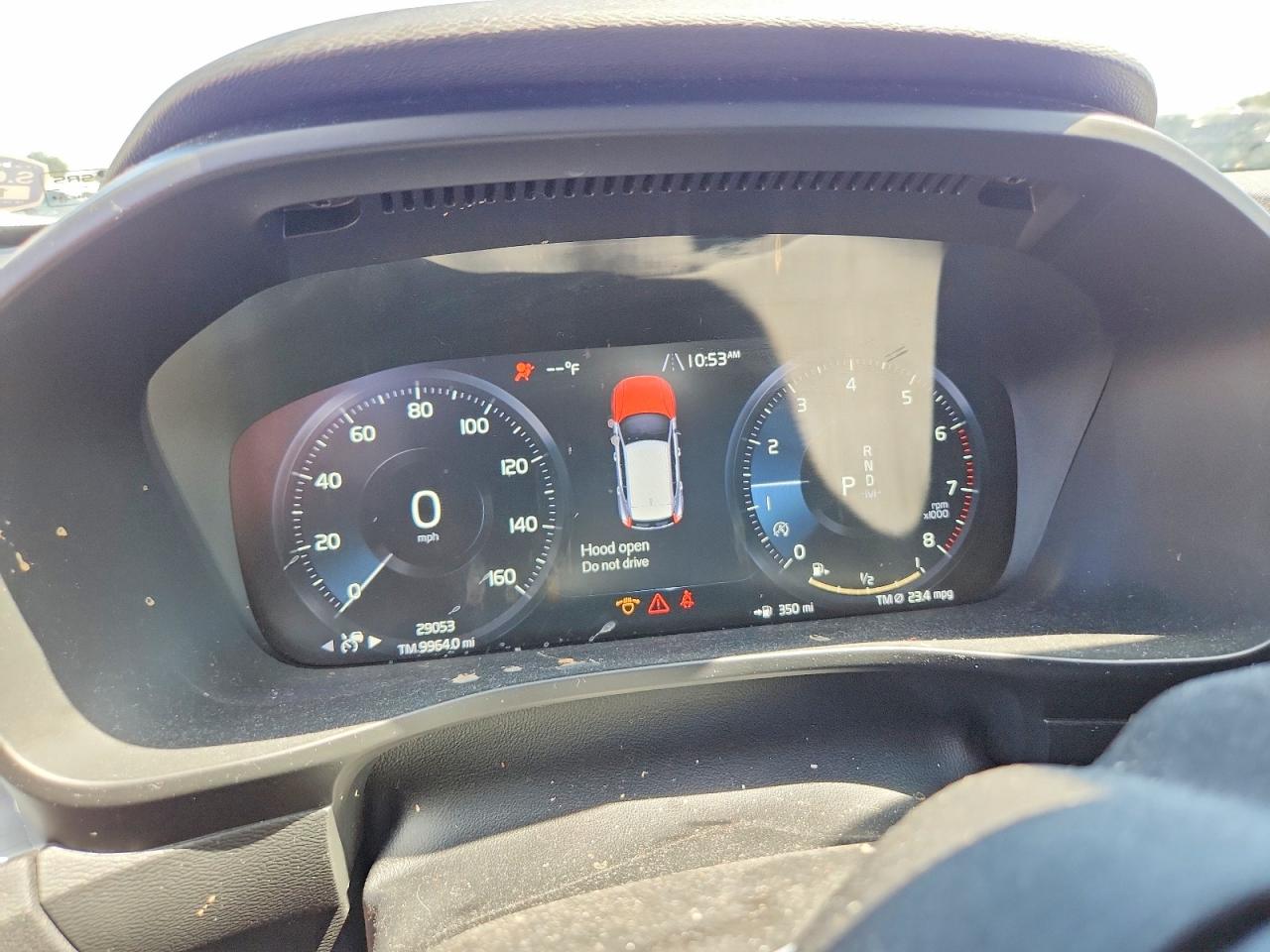 2019 VOLVO XC40 Momentum