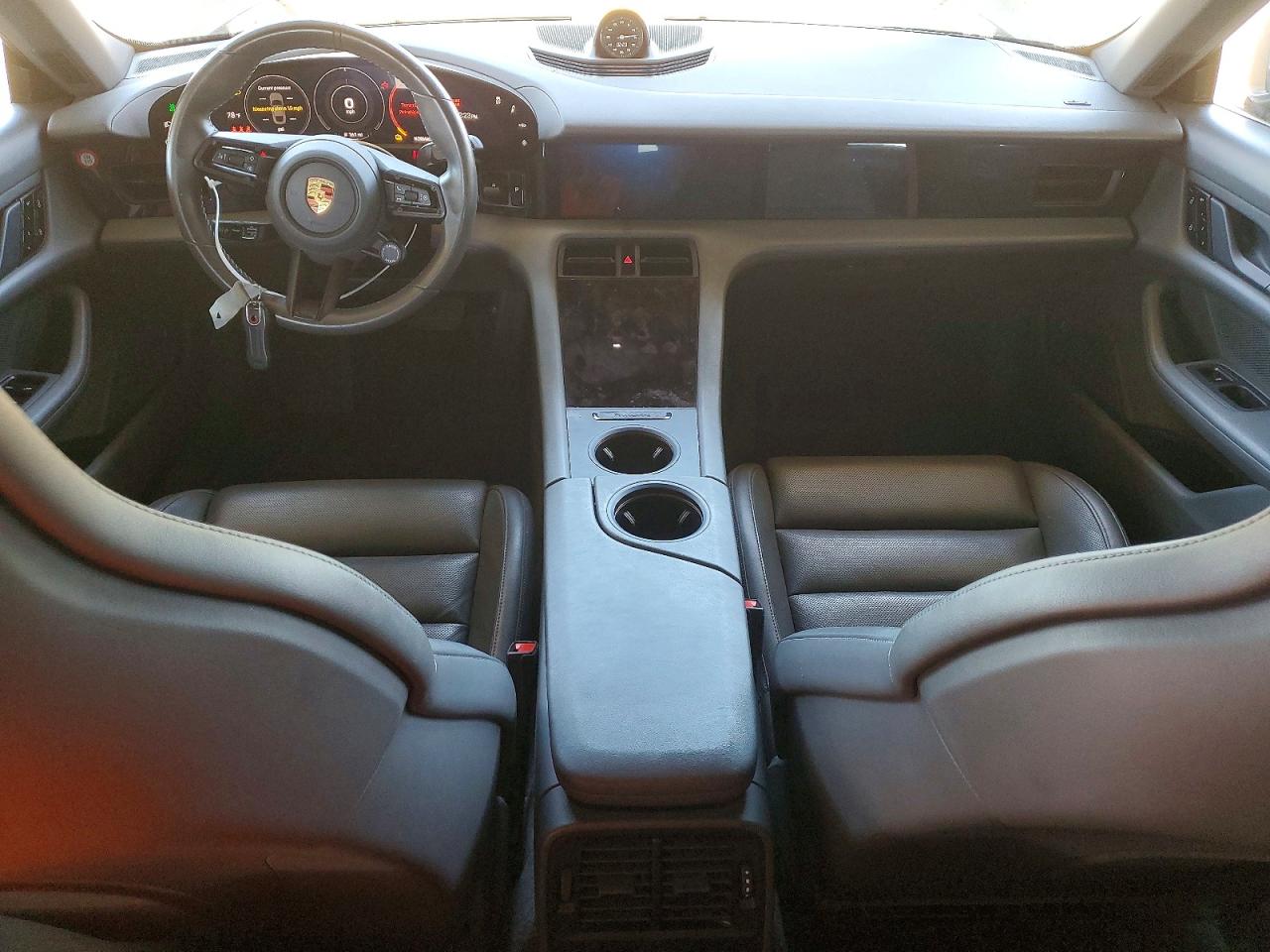 2020 PORSCHE TAYCAN