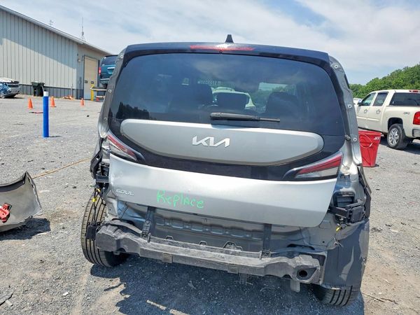 2023 KIA SOUL LX, S