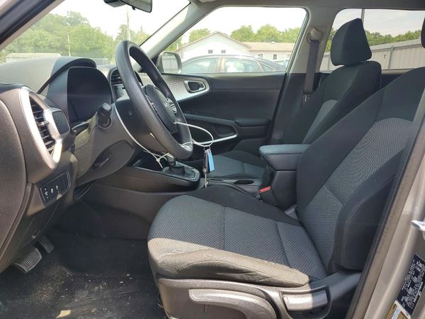 2023 KIA SOUL LX, S