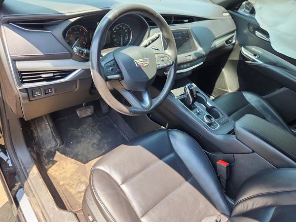 2023 CADILLAC XT4 Premium Luxury