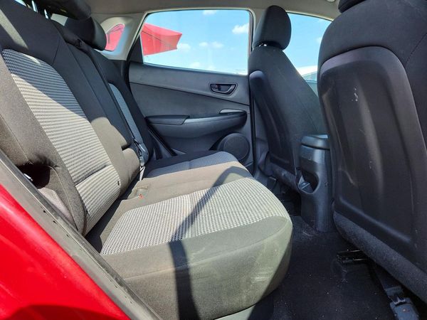 2023 HYUNDAI KONA SE