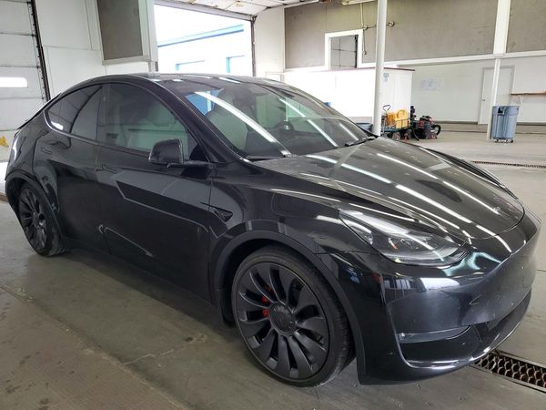 2024 TESLA MODEL Y