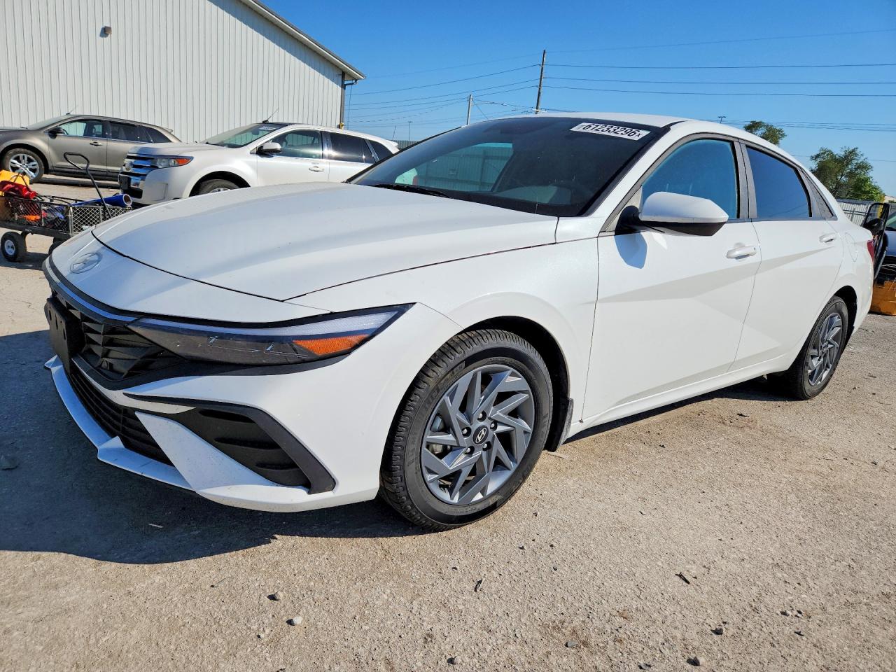 2025 HYUNDAI ELANTRA HY Blue, SEL Sport — Front 3/4
