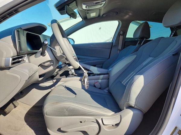 2025 HYUNDAI ELANTRA HY Blue, SEL Sport — DENT