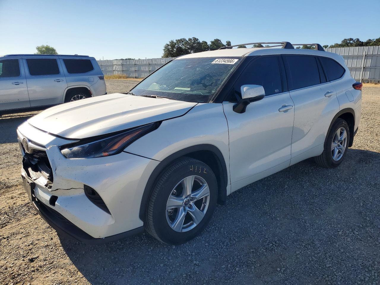 2021 TOYOTA HIGHLANDER LE