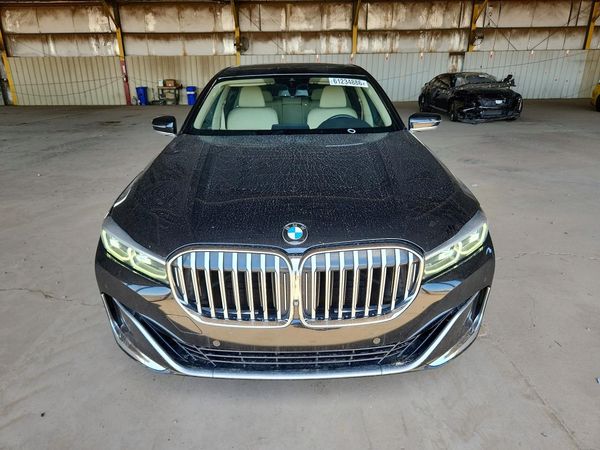 2020 BMW 740