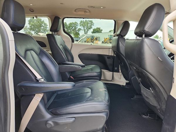 2021 CHRYSLER PACIFICA