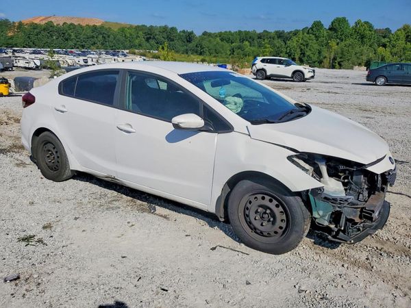 2016 KIA FORTE GL (Middle-Low Grade)