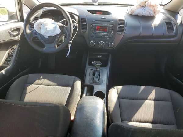 2016 KIA FORTE GL (Middle-Low Grade)