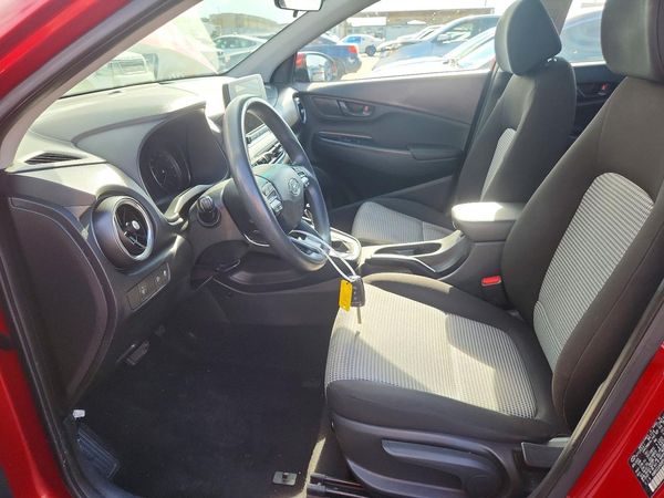 2023 HYUNDAI KONA SE