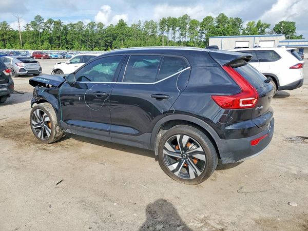 2025 VOLVO XC40 Plus Bright — DSRA