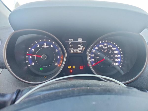 2014 HYUNDAI ELANTRA
