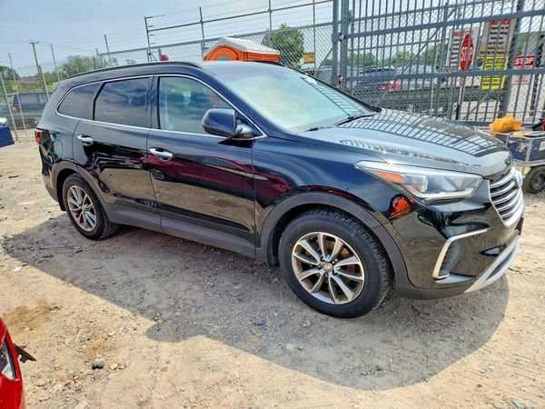 2018 HYUNDAI SANTA FE SE Base