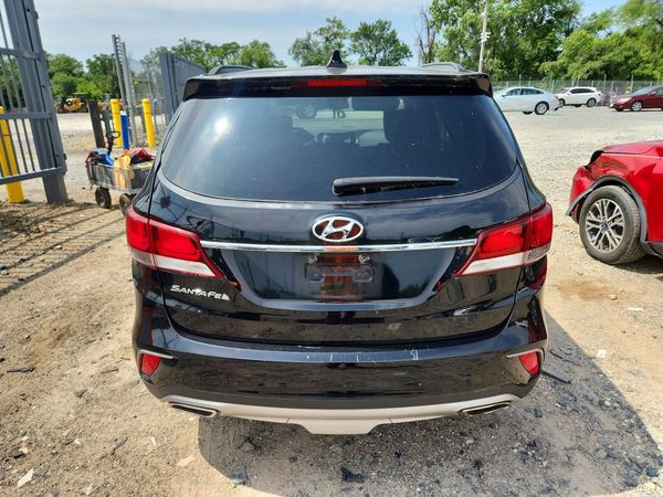 2018 HYUNDAI SANTA FE SE Base