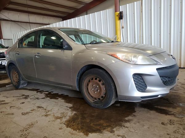 2013 MAZDA 3 SV/Base