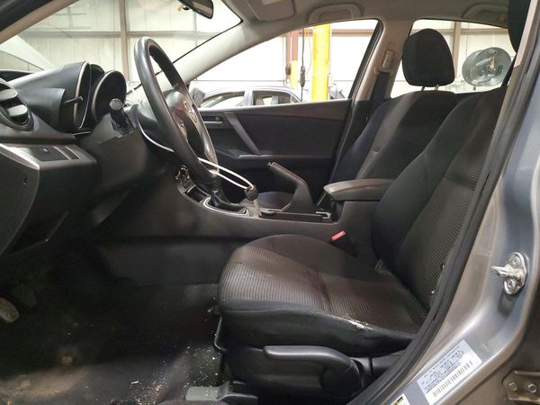 2013 MAZDA 3 SV/Base