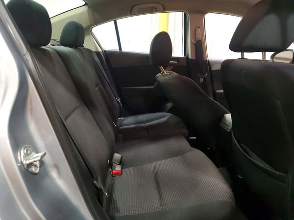 2013 MAZDA 3 SV/Base