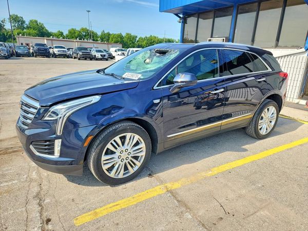 2017 CADILLAC XT5